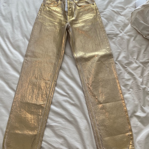 Viral metallic gold pants! Perfect for the upcoming fall season - Picture 3 of 4